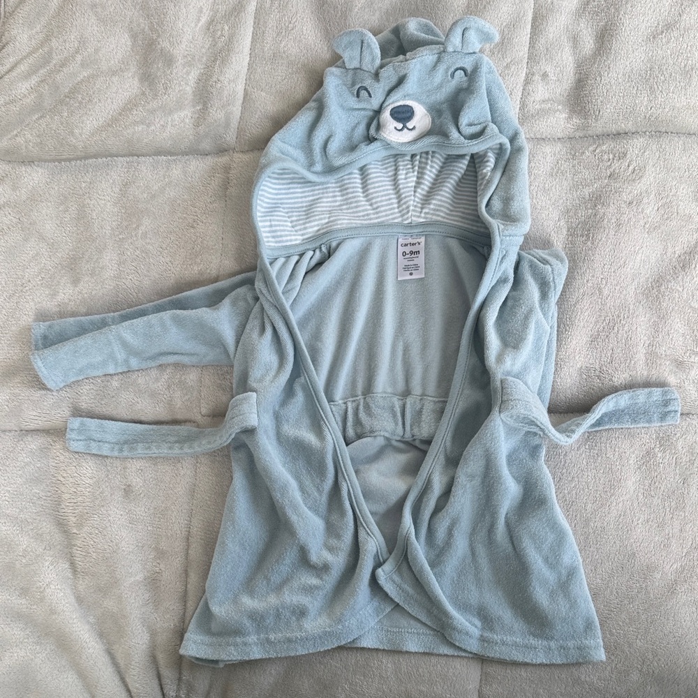 โ ๏ธCarter's Soft Blue Baby Hooded Bathrobeโ ๏ธ